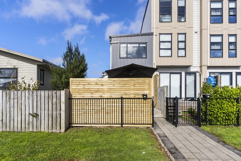 12/122 Pooks Road, Ranui, Auckland - Carousel 2