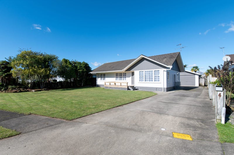 4 Urquhart Place, Fairy Springs, Rotorua - Carousel 1