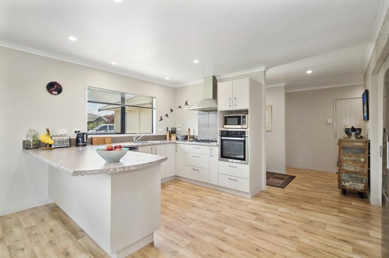 67 Carroll Place, Owhata, Rotorua - Carousel 2