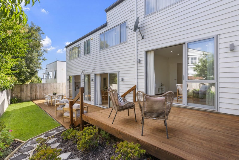 10A Rutherford Terrace, Meadowbank, Auckland - Carousel 2