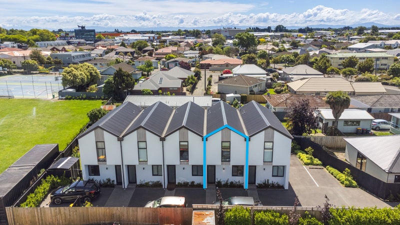 2/7 Gambia Street, Papanui, Christchurch - Carousel 1