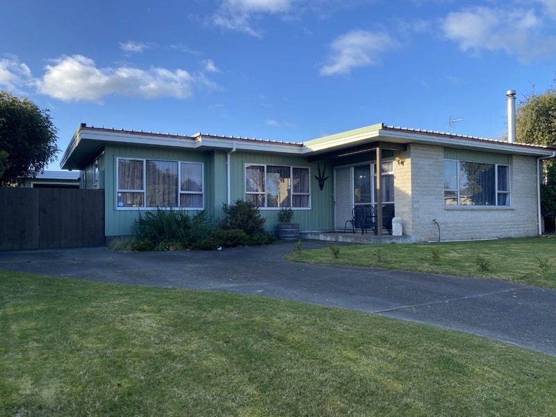 18 Robinson Crescent, Tamatea, Napier - Carousel 1