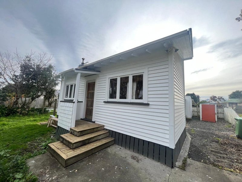 15 Orchard Street, Avondale, Auckland - Carousel 1