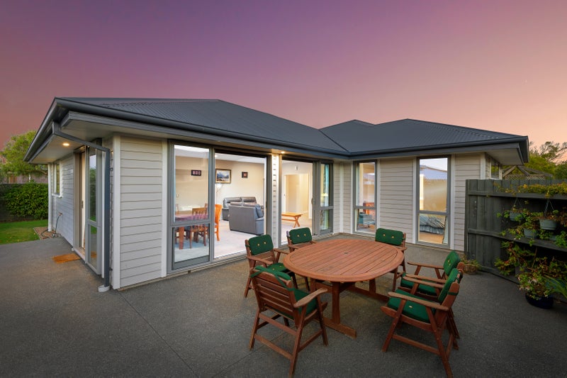 37 Kirsten Place, Parklands, Christchurch - Carousel 1