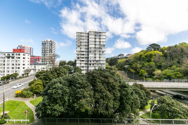 4E/164 The Terrace, Wellington Central, Wellington - Carousel 2