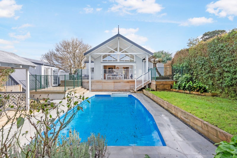 19 Huapai Street, Onehunga, Auckland - Carousel 1