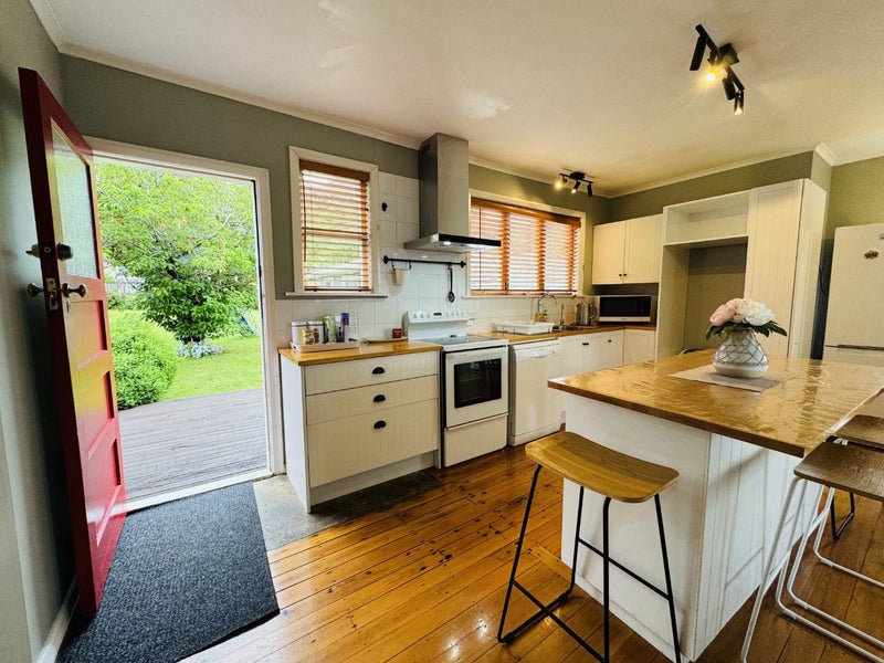 19 Newcombe Street, Naenae, Lower Hutt - Carousel 1