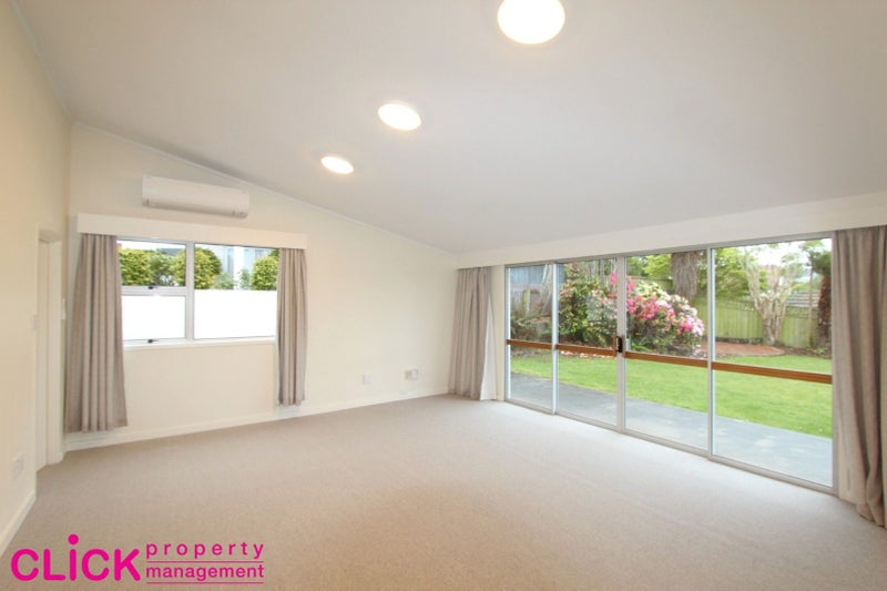 54 Drivers Road, Maori Hill, Dunedin - Carousel 1