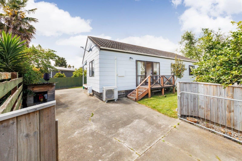 27 Newton Place, Westbrook, Palmerston North - Carousel 1