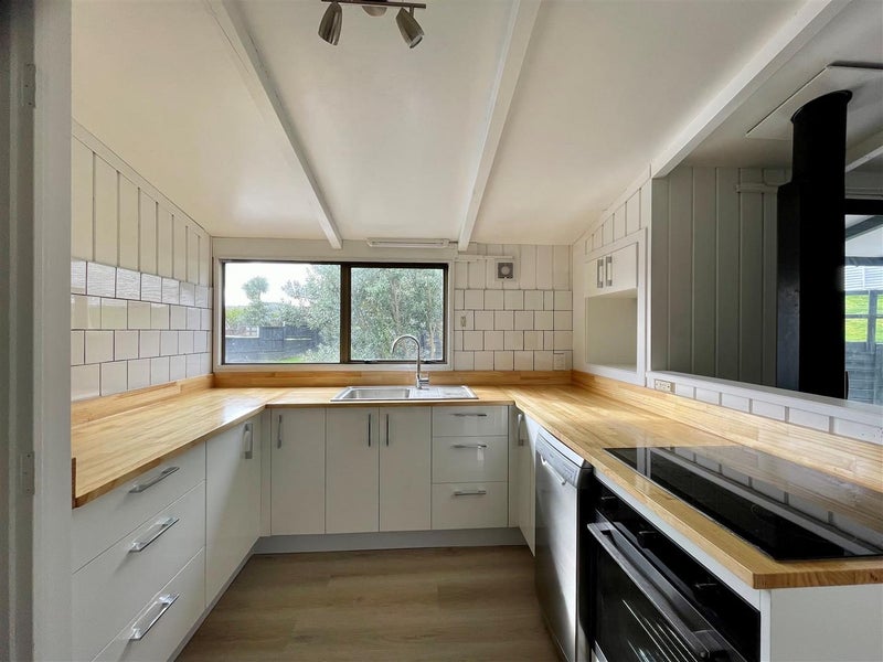 18 Montrose Street, Kaiti, Gisborne - Carousel 2