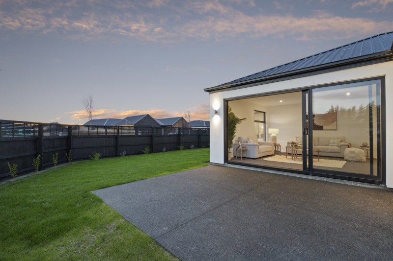 2 Arapawa Street, Belfast, Christchurch - Carousel 25