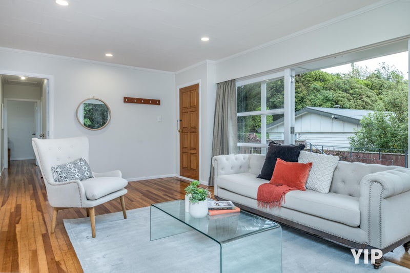 14 Leona Way, Paparangi, Wellington - Carousel 2