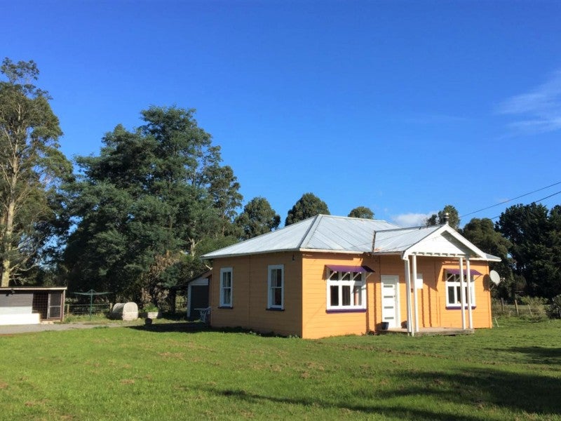1822 State Highway 2, Greytown - Carousel 1