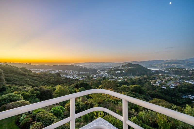 29 Adventure Drive, Whitby, Porirua - Carousel 2
