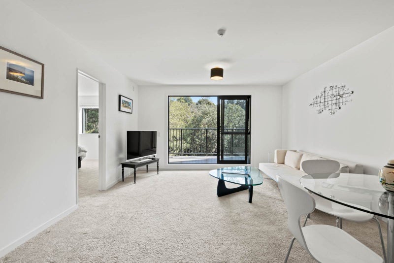 5/241 Hinemoa Street, Birkenhead, Auckland - Carousel 1