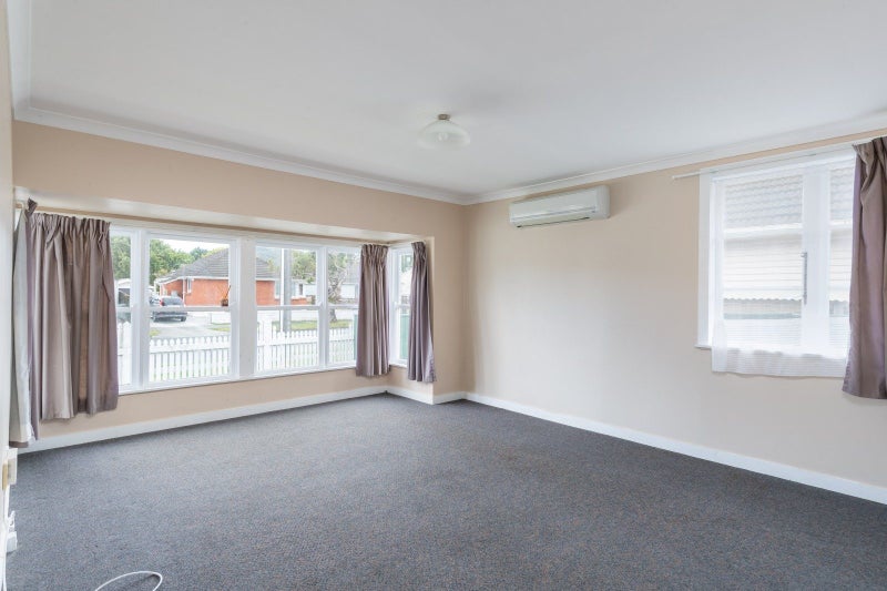 274 Oxford Terrace, Avalon, Lower Hutt - Carousel 2