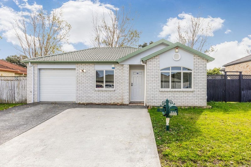 9 Ashmere Lane, Weymouth, Auckland - Carousel 1