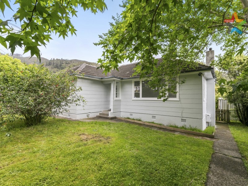 1/204 Rata Street, Naenae, Lower Hutt - Carousel 1