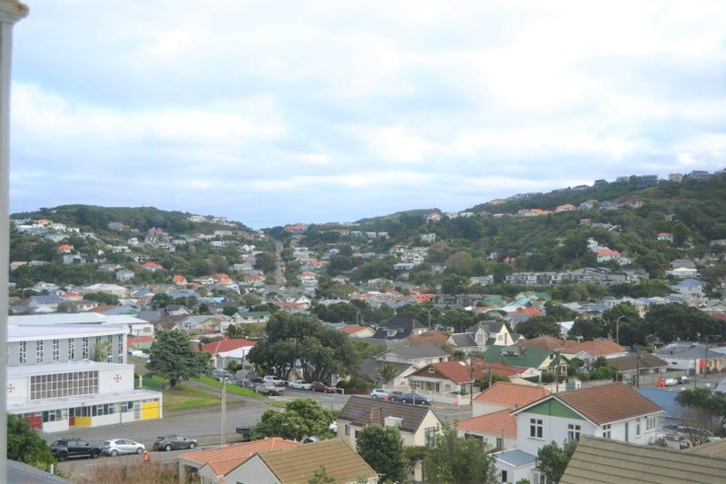 40 Tiber Street, Island Bay, Wellington - Carousel 1