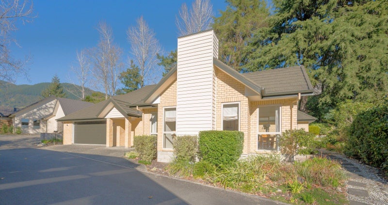 14 Bridgewater Lane, Stoke, Nelson - Carousel 1