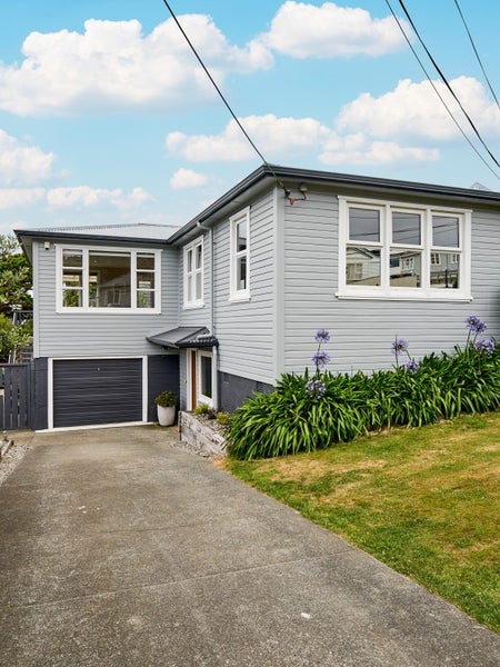 25 Punjab Street, Khandallah, Wellington - Carousel 1