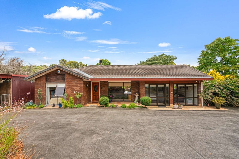 15 Eggleton Road, Patumahoe, Pukekohe - Carousel 1
