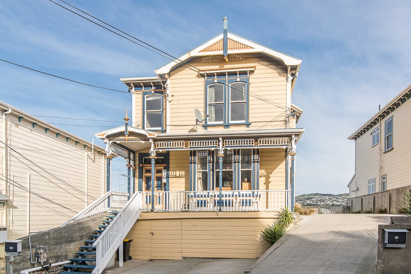 74 Roxburgh Street, Mount Victoria, Wellington - Carousel 1