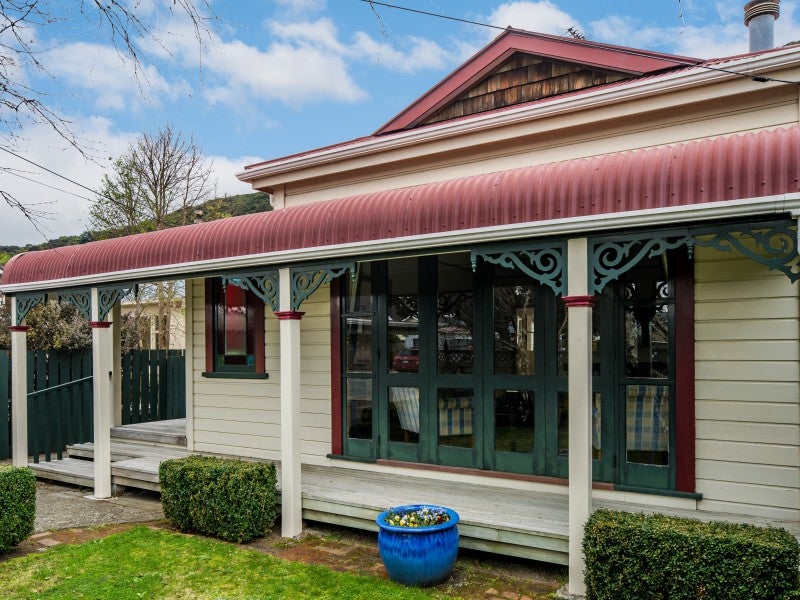 67 Oroua Street, Eastbourne, Lower Hutt - Carousel 2