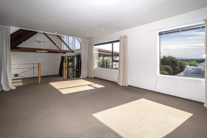 24 Sedgwick Way, Westmorland, Christchurch - Carousel 2