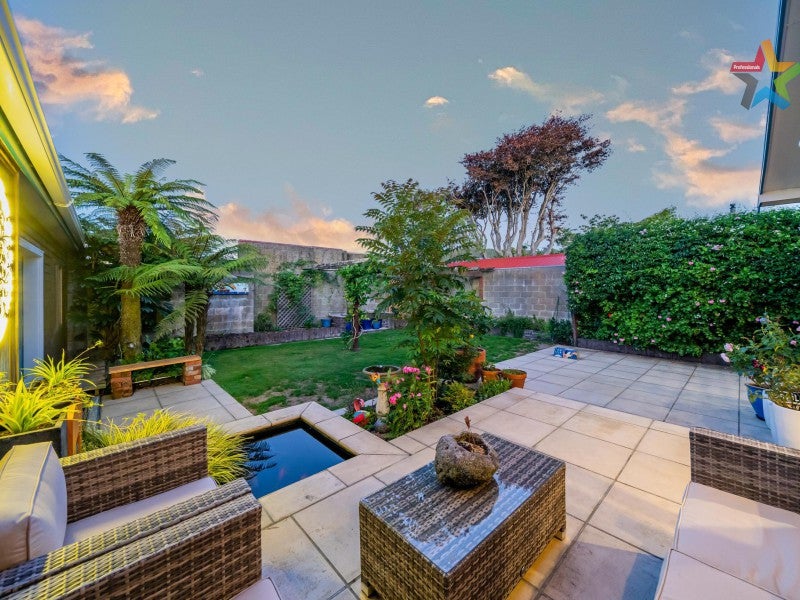 27 Holyoake Crescent, Avalon, Lower Hutt - Carousel 2