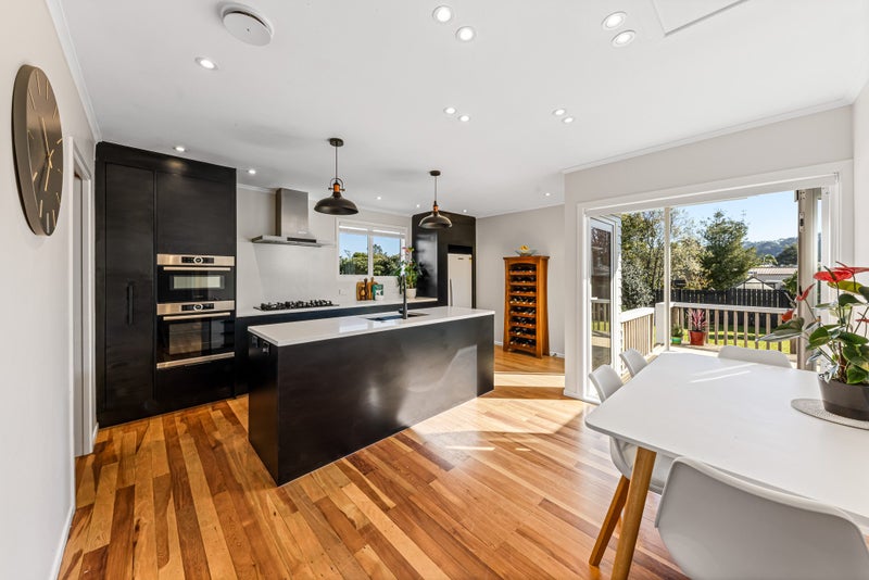 17 Melba Street, Beach Haven, Auckland - Carousel 2