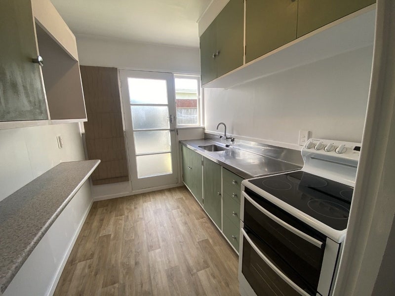 2/15A Byron Street, Miramar, Wellington - Carousel 2