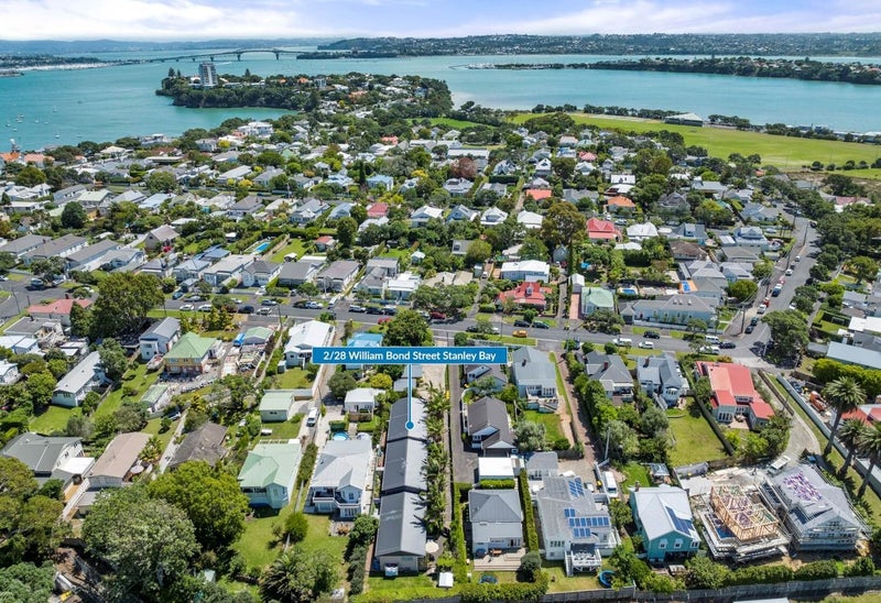 2/28 William Bond Street, Stanley Point, Auckland - Carousel 2
