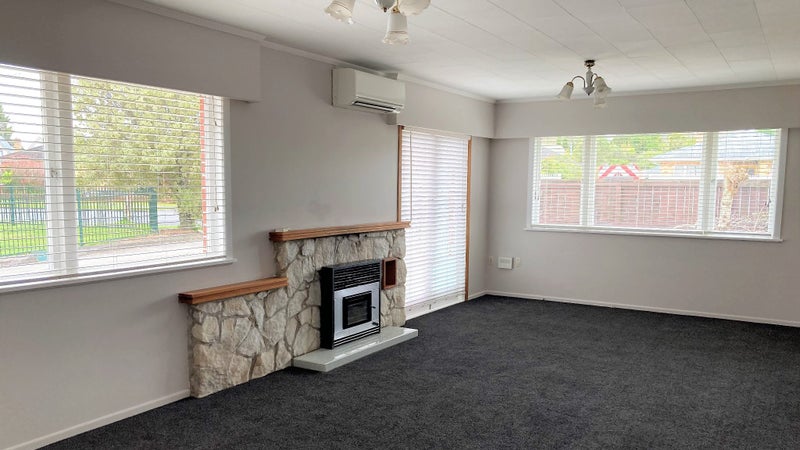 24 Brocas Avenue, Hillcrest, Hamilton - Carousel 2