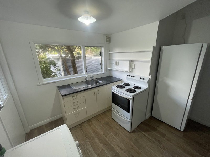 74 Sar Street, Wadestown, Wellington - Carousel 2