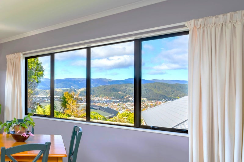 27 James Nairn Grove, Riverstone Terraces, Upper Hutt - Carousel 2