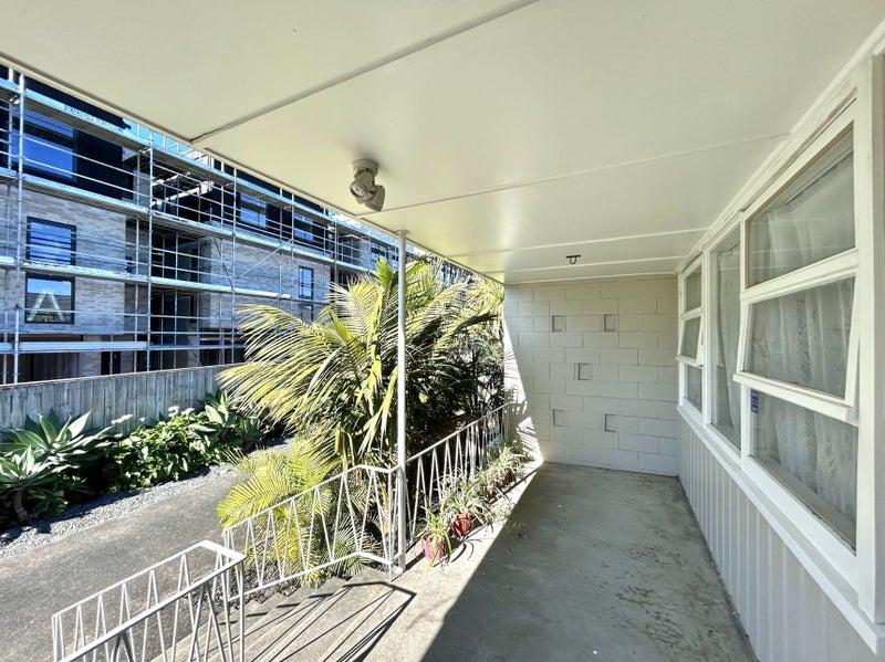 1/6 Tennyson Avenue, Takapuna, Auckland - Carousel 2