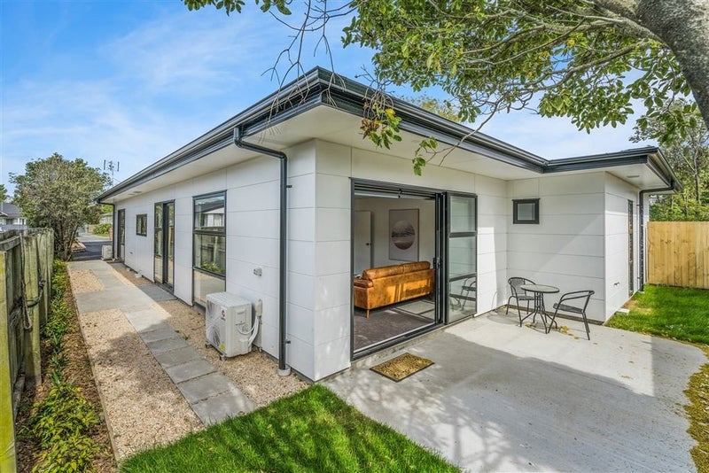 7A Laurence Street, Waltham, Christchurch - Carousel 1