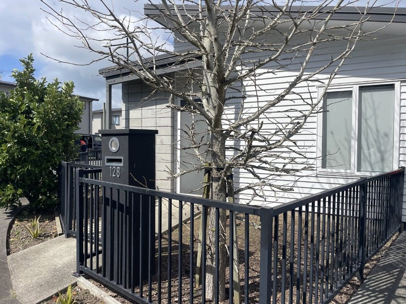 128 Leybourne Circle, Glen Innes, Auckland - Carousel 8