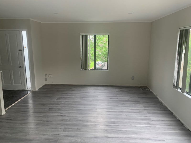 10 Astelia Place, Goodwood Heights, Auckland - Carousel 2