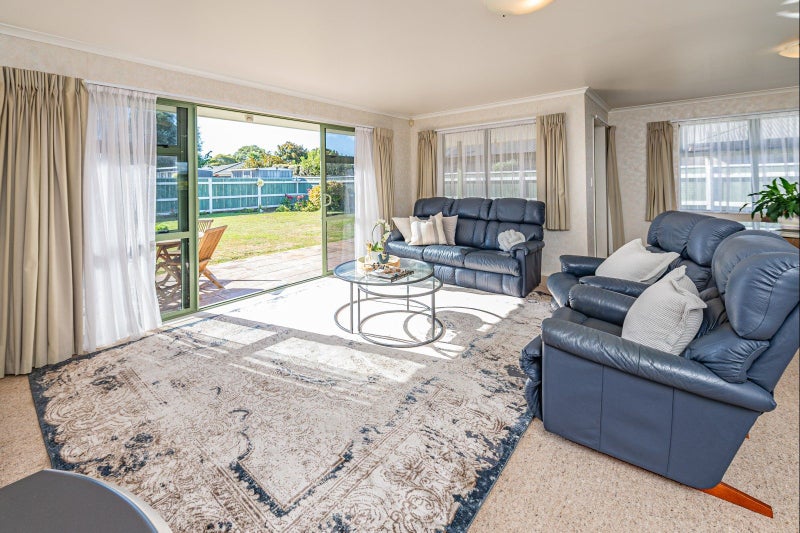 11 Chester Road, Springvale, Whanganui - Carousel 2