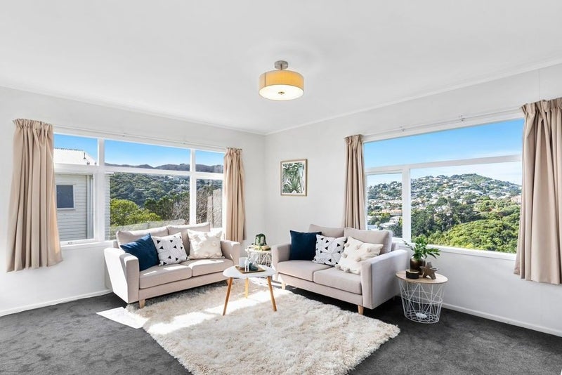 2/27 Winston Street, Crofton Downs, Wellington - Carousel 1