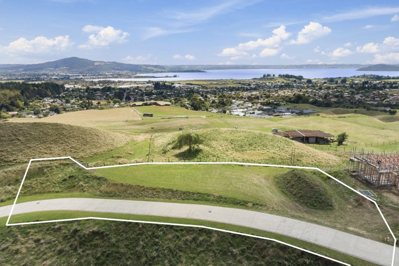 4 Jojos Way, Lynmore, Rotorua - Carousel 1