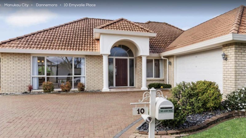 10 Emyvalie Place, Dannemora, Auckland - Carousel 1