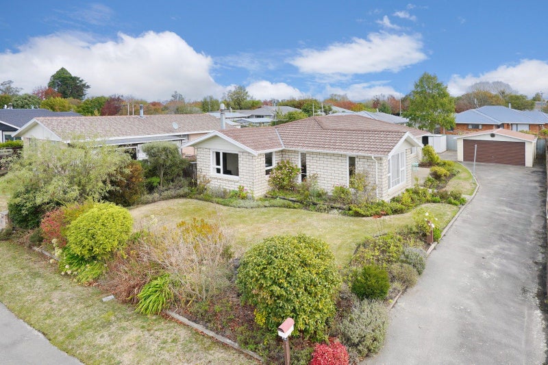 12 Seadown Crescent, Amberley, Amberley - Carousel 14