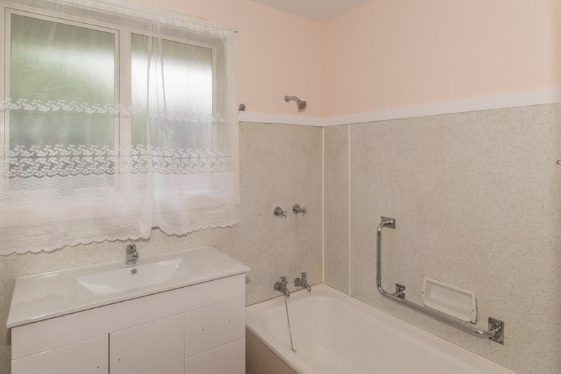 47 Strathfield Avenue, Dallington, Christchurch - Carousel 9