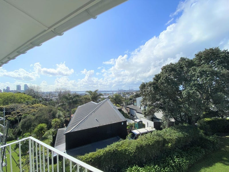 10/12 Burrows Avenue, Parnell, Auckland - Carousel 16
