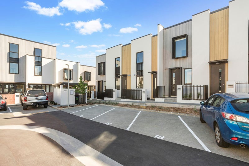 35 Hadlow Terrace, Grey Lynn, Auckland - Carousel 2