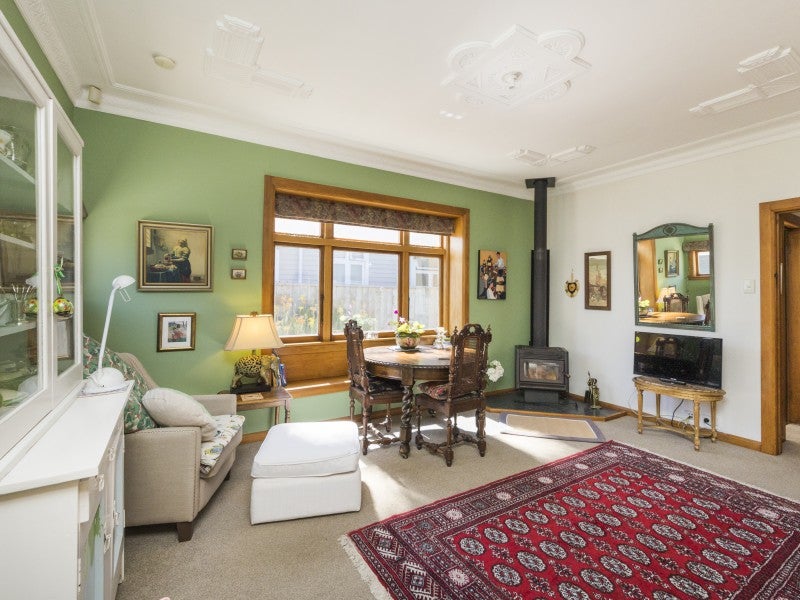 10 Mahoe Avenue, Takaro, Palmerston North - Carousel 1