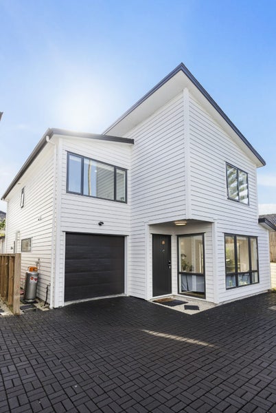 8C Ruahine Street, Avondale, Auckland - Carousel 1